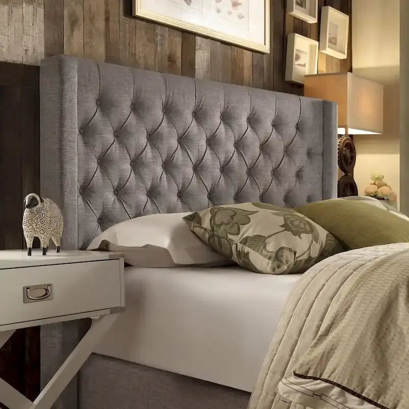 Tête de lit en tissu de lin capitonné Detmold Queen Wingback