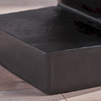 Table d'appoint Max en béton léger pour l'extérieur
