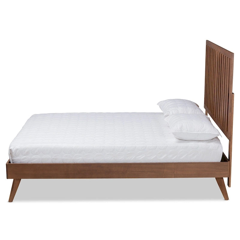 Lit plateforme en bois à finition noyer marron Saki Mid-Century Modern