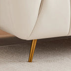 Canapé en cuir rembourré de style moderne du milieu du siècle Clovis de couleur crème